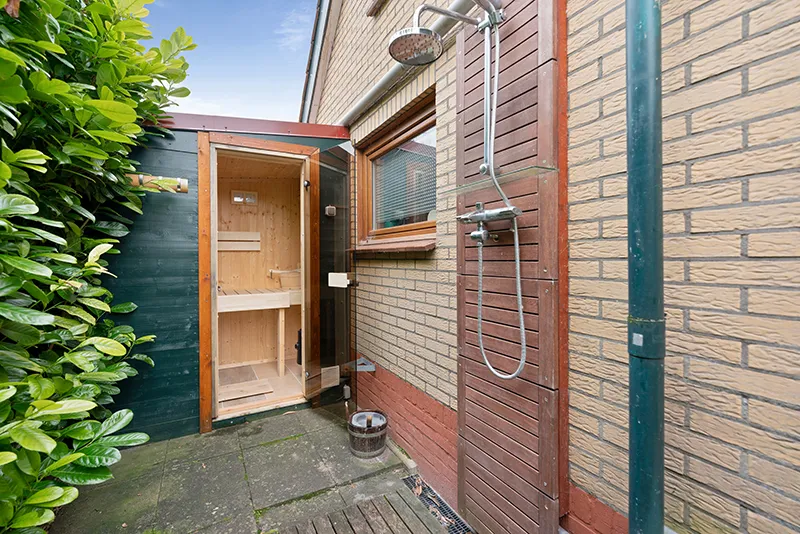 Buitendouche - Installatie van een buitendouche